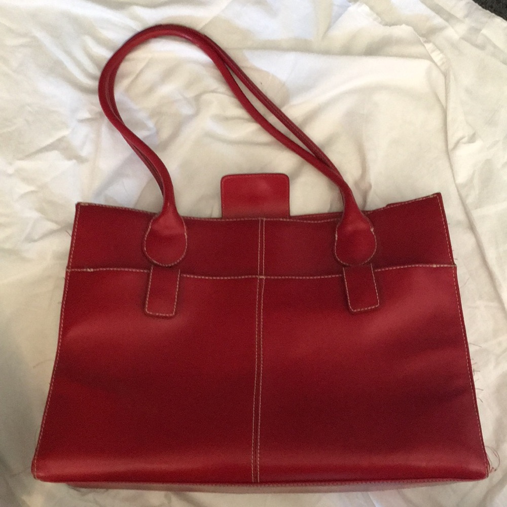Large leather tote bag from Wilsons Leather